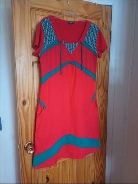 Red & Teal Short Sleeve Tunic Dress